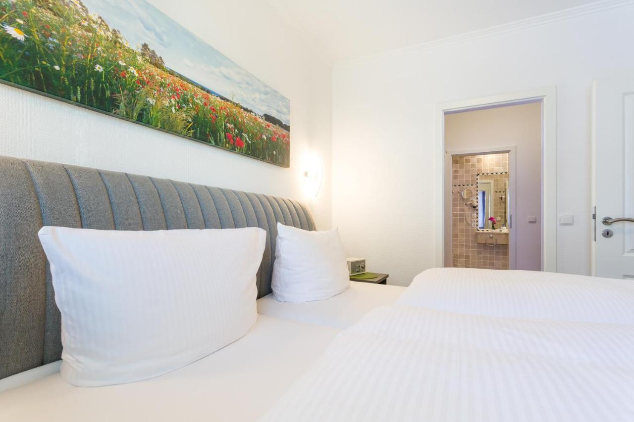 Strandvilla Seeadler Hinter Duene Und Meer Ostseebad Ostseebad Binz Exterior foto